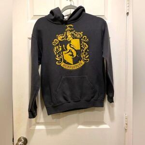 Harry Potter Hufflepuff Crest Hoodie, Kids sz L, Black & Gold.